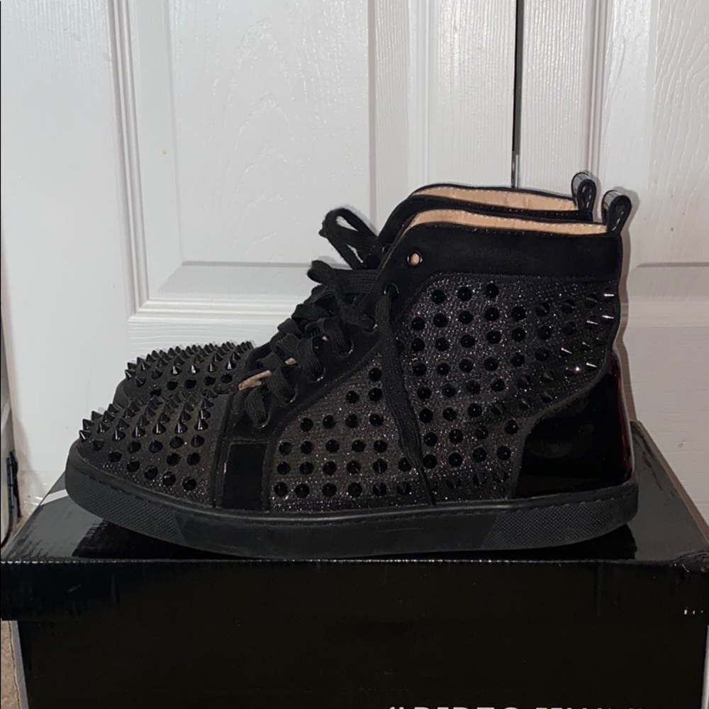 Authentic Christian Louboutin Size 9